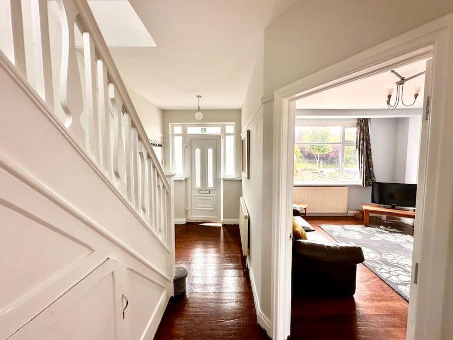 5 Bed Property In Se12 London Eksteriør billede