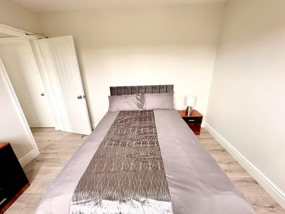 5 Bed Property In Se12 London Eksteriør billede